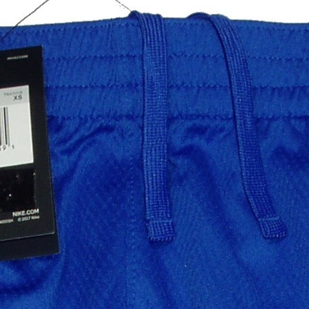 Nike Shorts Boys Athletic Swoosh Logo BTS Sports Dry Dri Fit Pockets - Picture 4 of 6